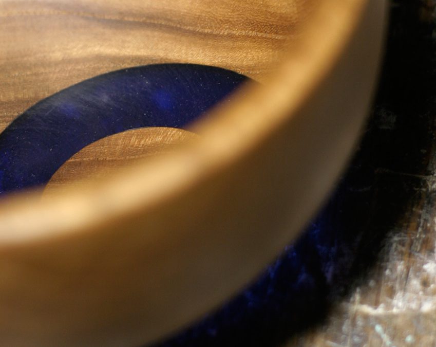 Lighted Bowl 1: Elm with blue ring